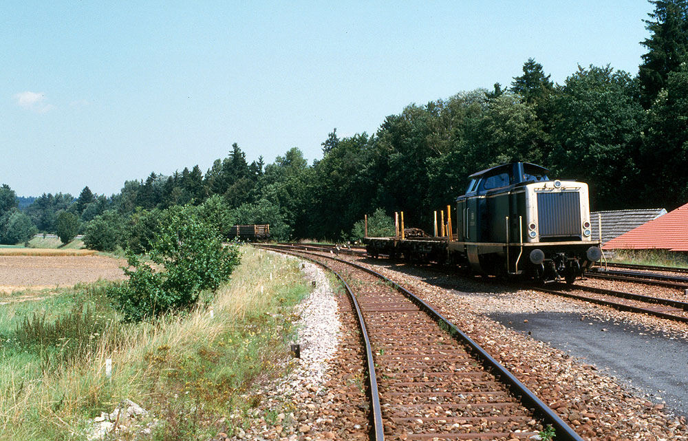https://www.eisenbahnfotograf.de/datei/August 1986/1240231 DB 212191 Krauchenwies 7.8.86.jpg